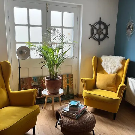 Hideaway * Schull